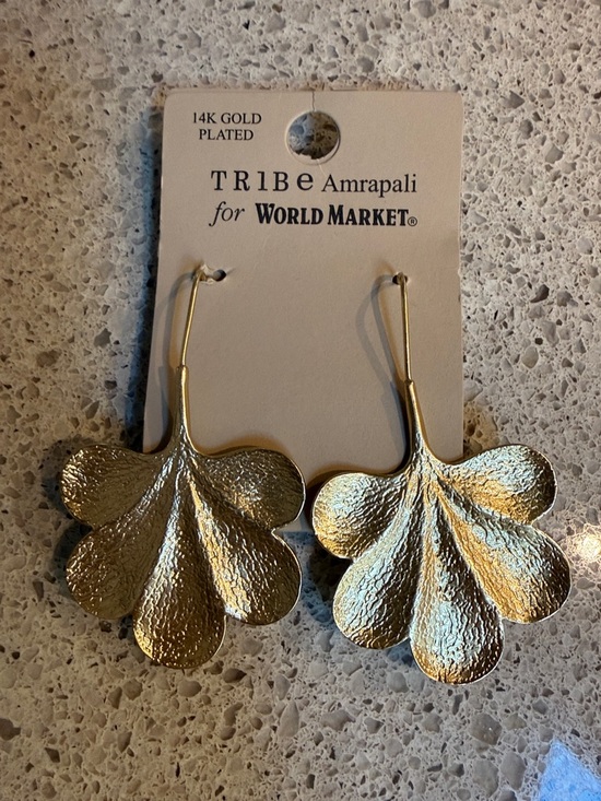 Jewelry - Gold Plated Floral Drop Earrings